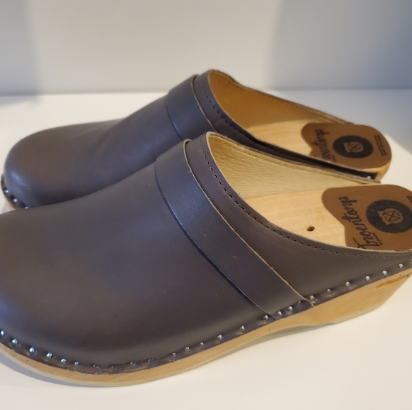 Classic Swedish Wood Clog by Troentorp - Picture 4 of 8